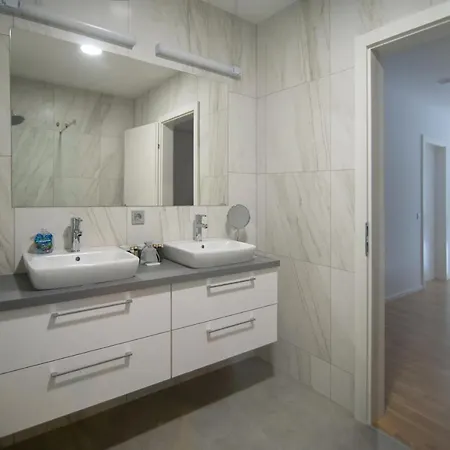 De Roya * Rogaška Slatina