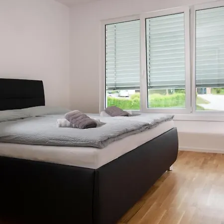 De Roya *