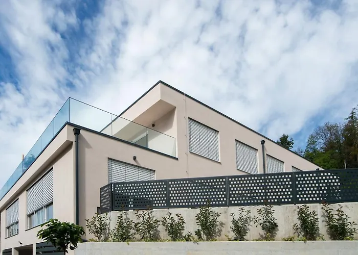 De Roya * Рогашка Слатина