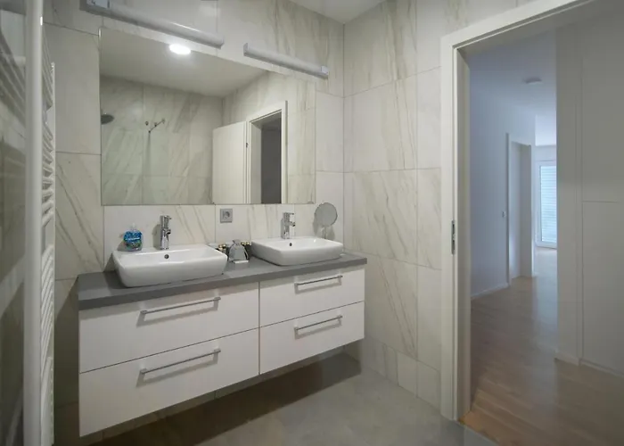 De Roya * Рогашка Слатина