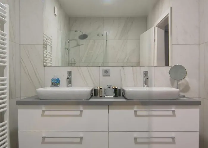 De Roya Рогашка Слатина