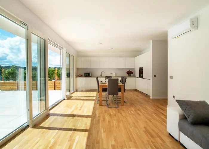 De Roya Апартаменты