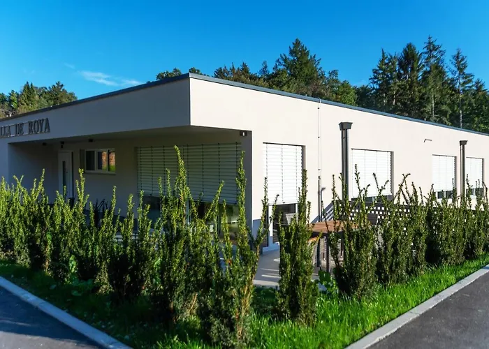 Апартаменты De Roya